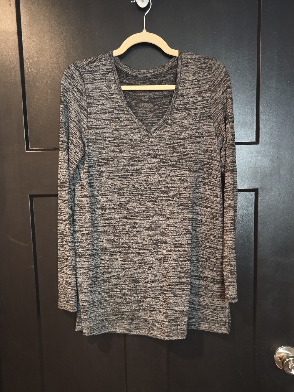 Women's Long Sleeve V-Neck Knit Top - Gray, long hem, split sides, comfy